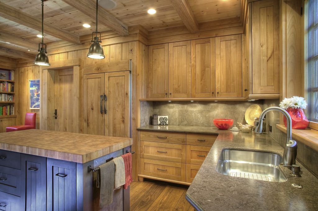 2010 West Lake Blvd - Guest Kitchen