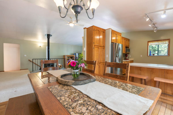12276 Greenwood Dr Truckee CA-large-014-023-Dining Room-1499x1000-72dpi