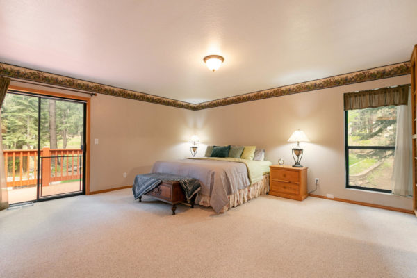12276 Greenwood Dr Truckee CA-large-020-025-Bedroom Two-1500x1000-72dpi