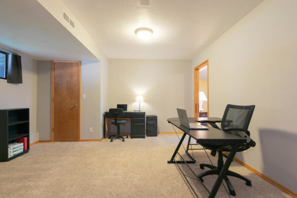 12276 Greenwood Dr Truckee CA-large-031-027-Bedroom Four-1500x1000-72dpi