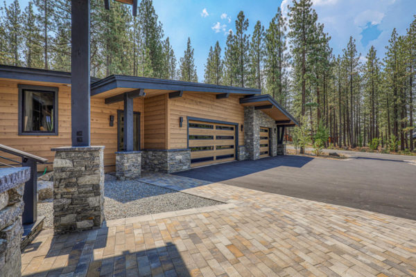 11486 Henness Rd Truckee CA-large-003-001-Exterior-1500x1000-72dpi