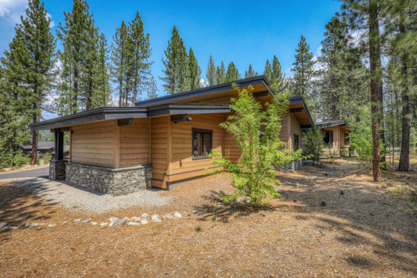 11486 Henness Rd Truckee CA-large-004-009-Exterior-1500x1000-72dpi