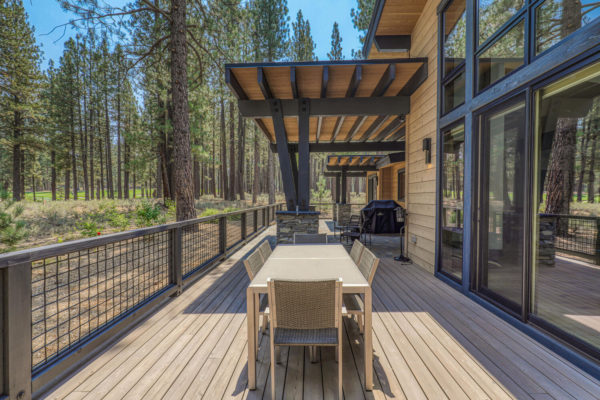 11486 Henness Rd Truckee CA-large-022-011-Exterior-1500x1000-72dpi