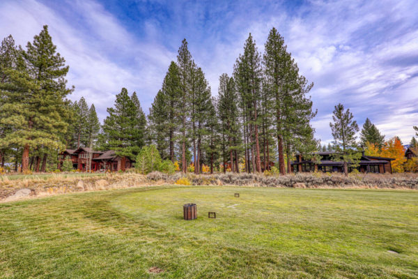 13058 Lookout Loop Truckee CA-large-006-012-Golf Course-1500x1000-72dpi