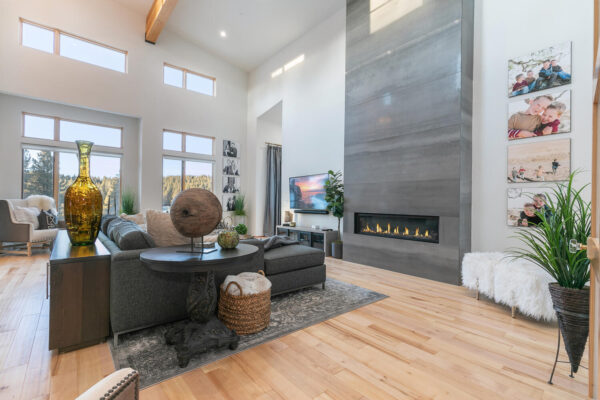 11169 Henness Rd Truckee CA-large-022-017-Living Room-1500x1000-72dpi