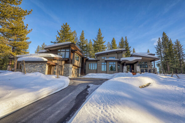 11169 Henness Rd Truckee CA-large-042-043-Winter Exterior-1500x1000-72dpi