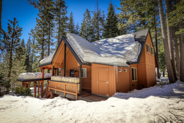 12540 Lausanne Way Truckee CA-large-003-009-Exterior-1500x1000-72dpi