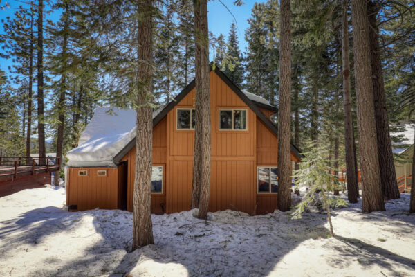 12540 Lausanne Way Truckee CA-large-004-001-Exterior-1500x1000-72dpi