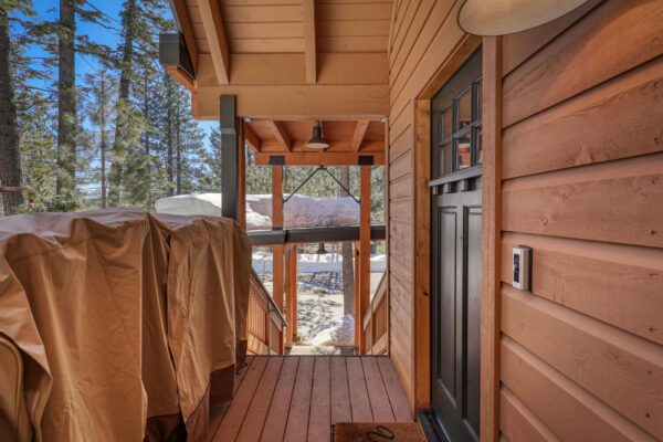 12540 Lausanne Way Truckee CA-large-009-003-Exterior-1500x1000-72dpi