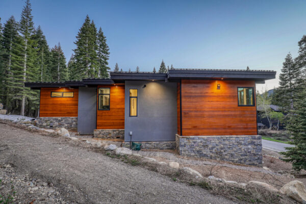 384 Sierra Crest Trail Olympic-large-005-012-Exterior-1500x1000-72dpi