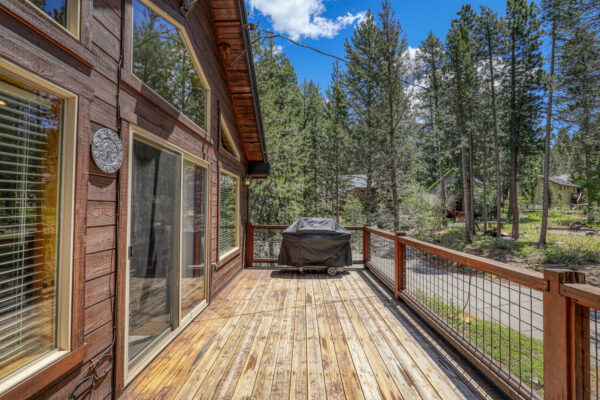 10500 Lenelle Ln Truckee CA-large-001-001-Exterior-1500x1000-72dpi