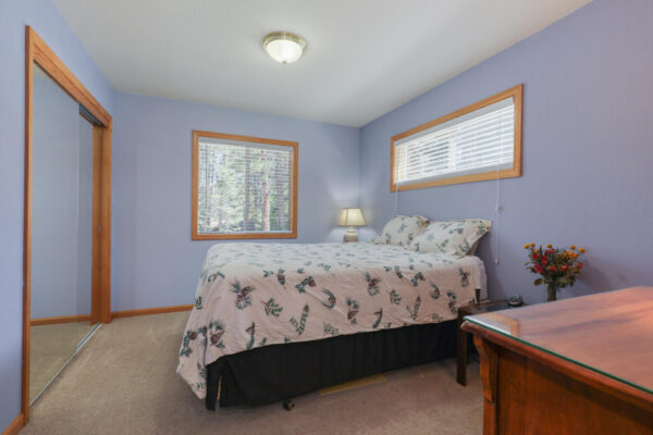 10500 Lenelle Ln Truckee CA-large-029-023-Bedroom Two-1500x1000-72dpi