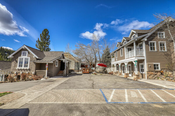 10250 Donner Pass Rd Truckee-large-024-028-Exterior-1500x1000-72dpi