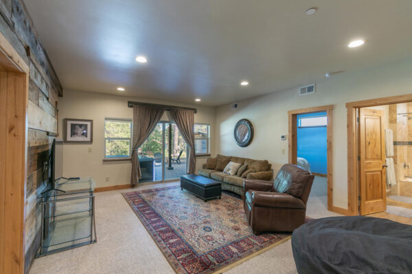 10608 Torrey Pine Rd Truckee-large-030-028-Game Room-1500x1000-72dpi