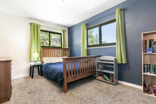 11329 Purple Sage Rd Truckee-large-026-023-Bedroom Two-1500x1000-72dpi