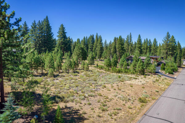 9316 Heartwood Dr Truckee CA-large-023-001-Aerial Lot-1500x1000-72dpi