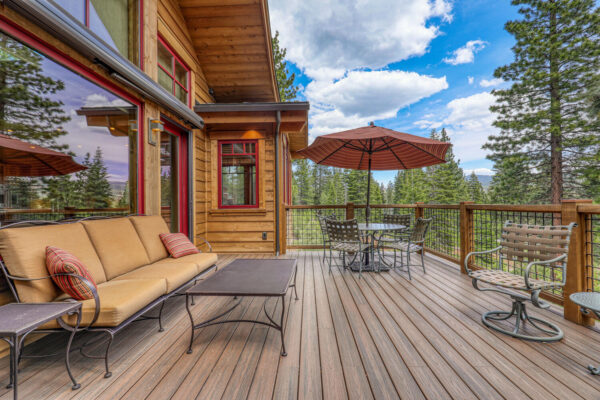 2105 Eagle Feather Truckee CA-large-008-006-Exterior-1500x1000-72dpi