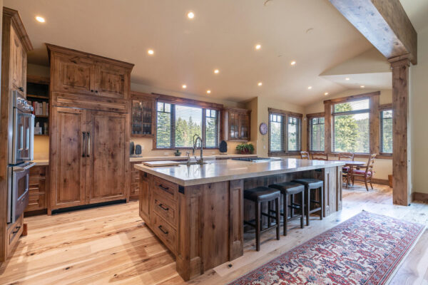 2105 Eagle Feather Truckee CA-large-034-038-Kitchen-1500x1000-72dpi