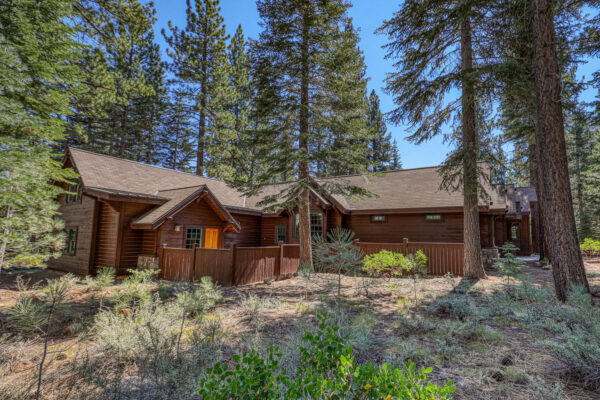 8441 Lahontan Dr Truckee CA 96161 USA-019-019-Exterior-MLS_Size