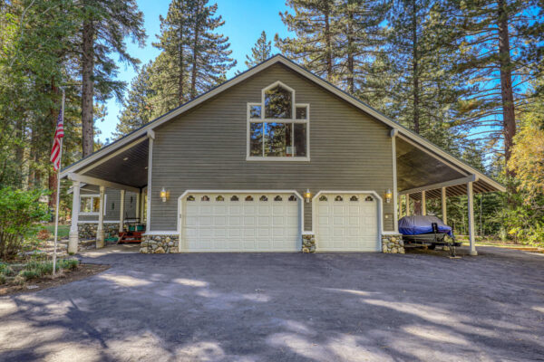10300 Pine Cone Dr Truckee CA-large-008-032-Exterior-1500x1000-72dpi