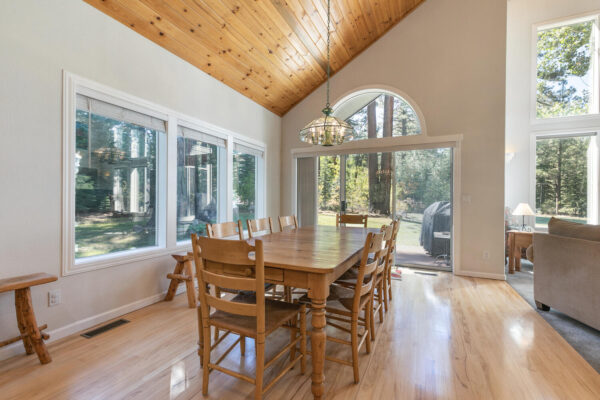 10300 Pine Cone Dr Truckee CA-large-015-016-Dining Room-1500x1000-72dpi
