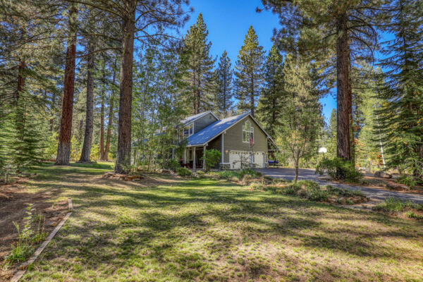 10300 Pine Cone Dr Truckee CA-large-033-036-Exterior-1500x1000-72dpi