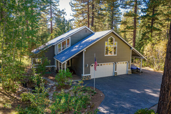 10300 Pine Cone Dr Truckee CA-large-037-028-Aerial-1500x1000-72dpi