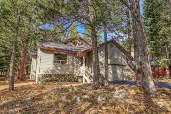 11525 Chalet Rd Truckee CA-large-002-029-Exterior-1500x1000-72dpi