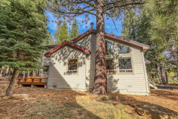 11525 Chalet Rd Truckee CA-large-004-031-Exterior-1500x1000-72dpi