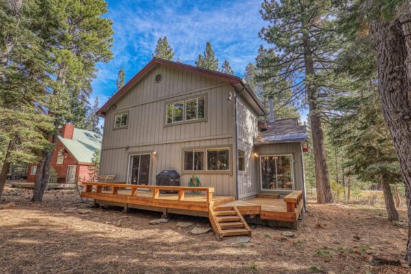 11525 Chalet Rd Truckee CA-large-005-033-Exterior-1500x1000-72dpi