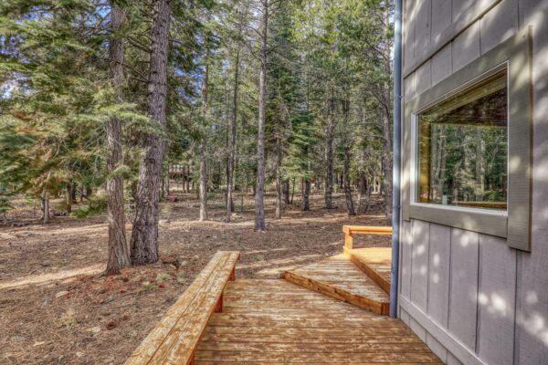 11525 Chalet Rd Truckee CA-large-006-036-Exterior-1500x1000-72dpi