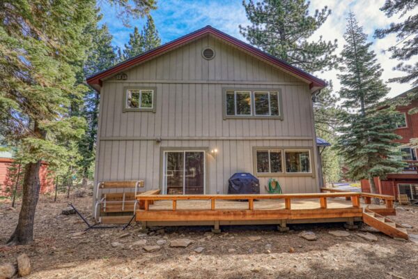 11525 Chalet Rd Truckee CA-large-007-034-Exterior-1500x1000-72dpi