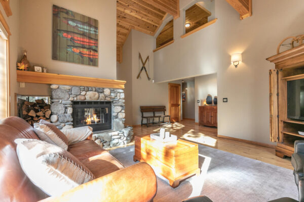 11525 Chalet Rd Truckee CA-large-015-020-Living Room-1500x1000-72dpi