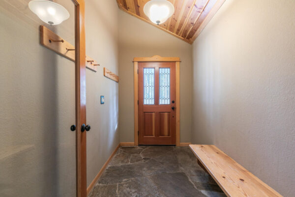 11525 Chalet Rd Truckee CA-large-035-013-Entry-1500x1000-72dpi