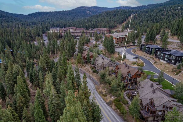 7201 Larkspur Lane, Truckee, CA, 96161-2