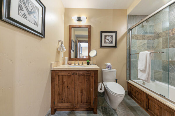 7201 Larkspur Lane, Truckee, CA, 96161-41
